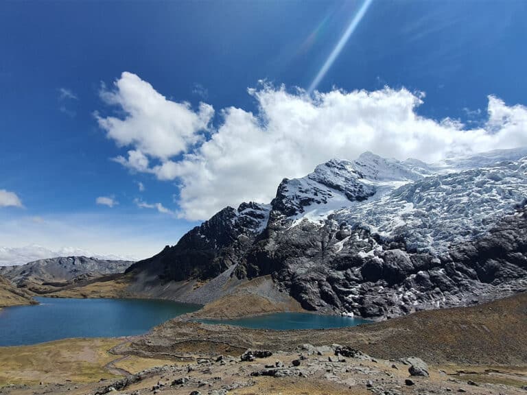 ausangate-peru-n1V0dTx-al0-unsplash
